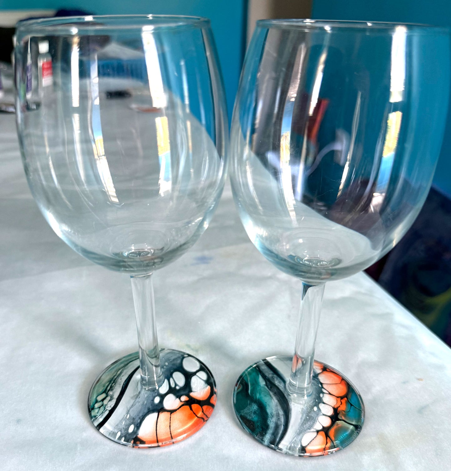 2 Red Wine Glasses